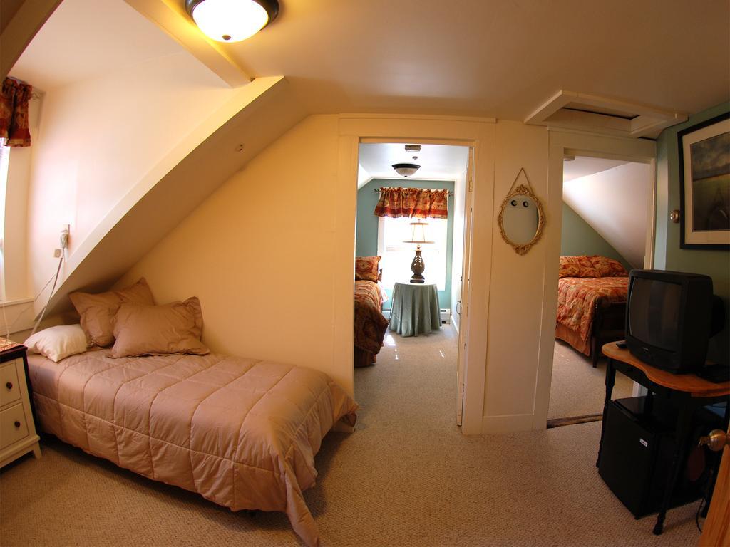 Hyde Away Inn Waitsfield Room photo