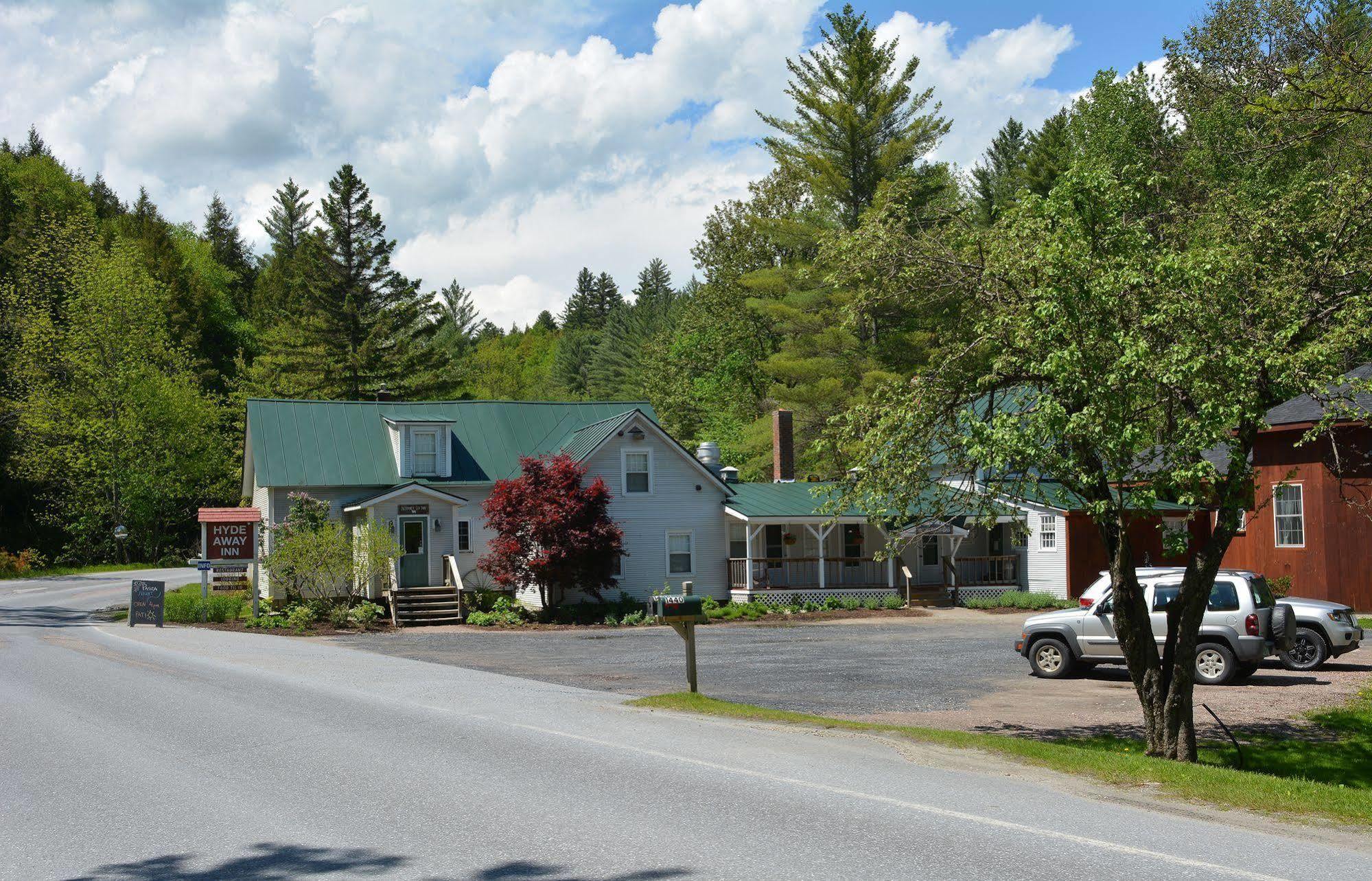 Hyde Away Inn Waitsfield Exterior photo